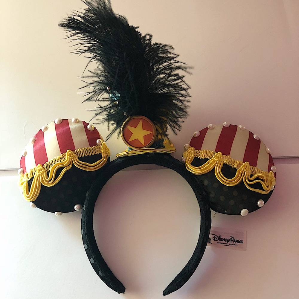 *EXCLUSIVE* Disney Circus Minnie Mouse Ears